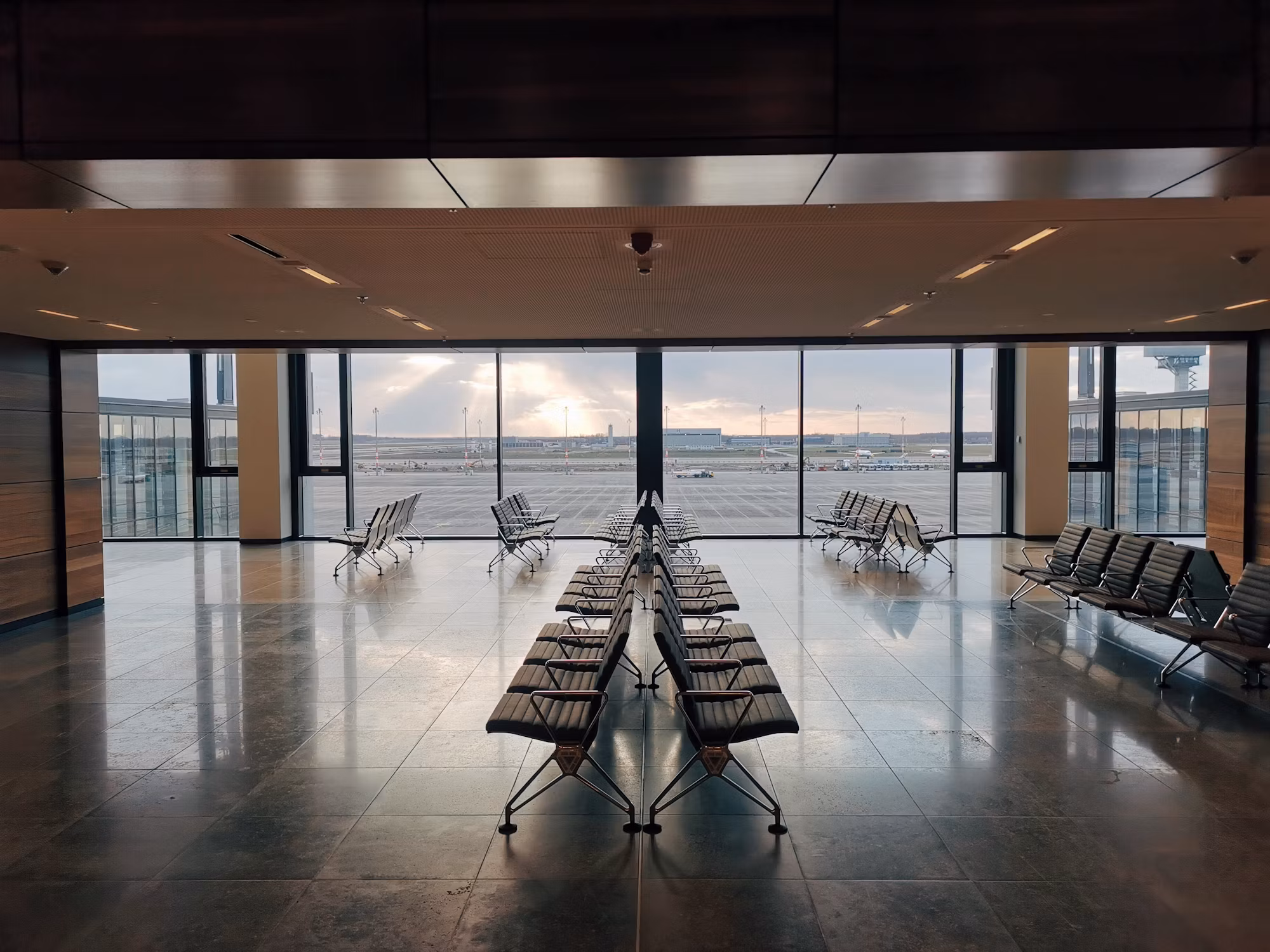 Navigating the Future of Airports: Innovations and Trends